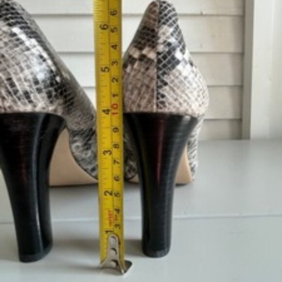 Franco Sarto Snake Print Peep Toe Platform Pumps Gray Stacked Heel Size 10M - Picture 16 of 16